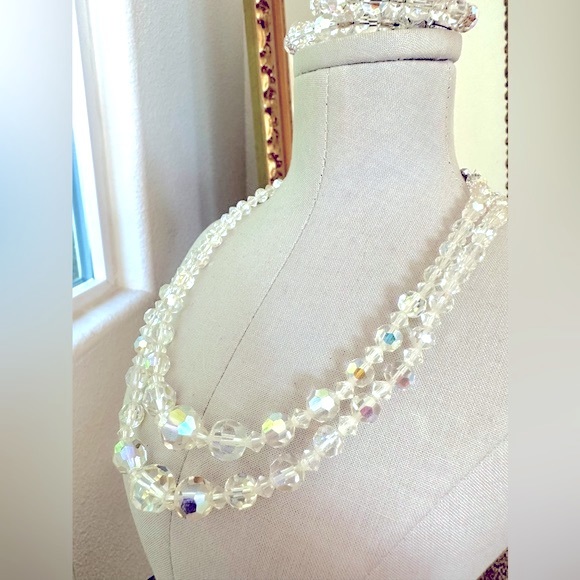 Beautiful vintage aurora borealis necklace lot - Picture 4 of 13